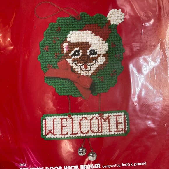 Dimensions Christmas Welcome Door Knob Hanger Needlepoint Plastic Kit 9033 - Picture 2 of 5